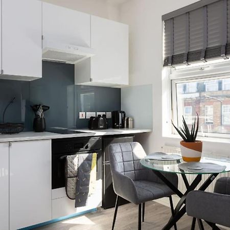 Studio Apt, 8 Min Walk From Tube 3 London Exterior photo