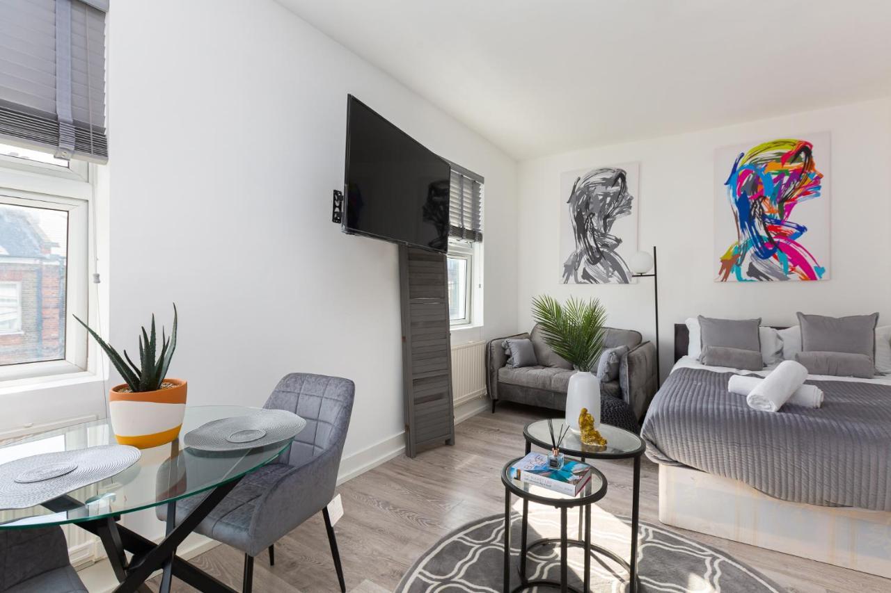 Studio Apt, 8 Min Walk From Tube 3 London Exterior photo